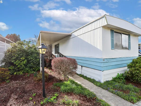 1225 W 10th Ave Unit 24, Junction City, OR 97448