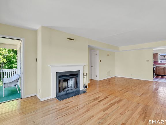 4th image of 80 Front Street #80