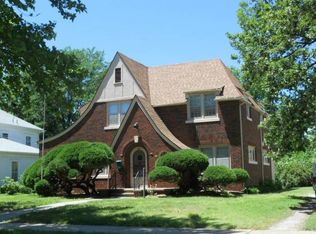 417 N Main St, Lindsborg, KS 67456