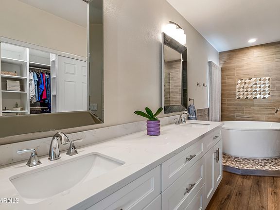 4th image of 5406 E CHARLESTON Avenue