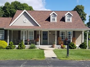 210 W Madison St, Arcola, IL 61910