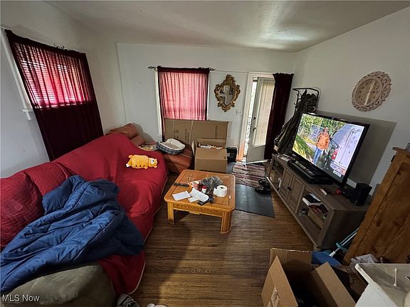 4th image of 12511 Oakfield Ave