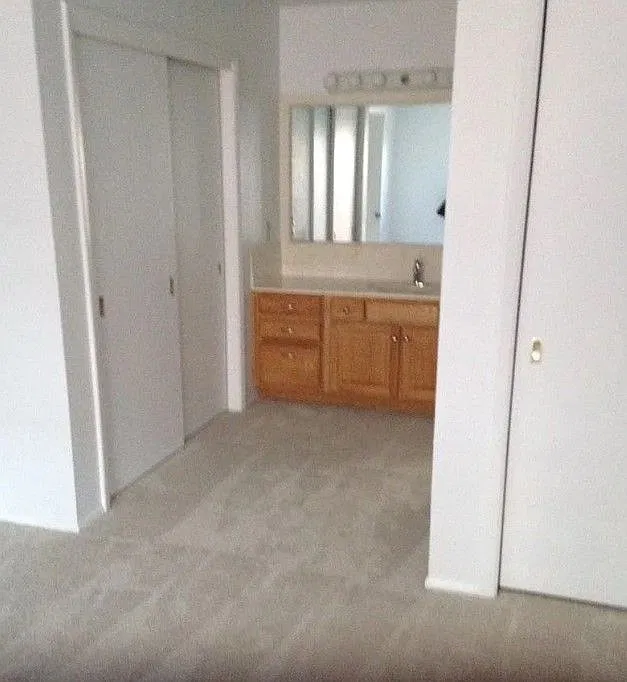 3 bed, 2.0 bath, 1659 sqft, $1,900 — Photo 3