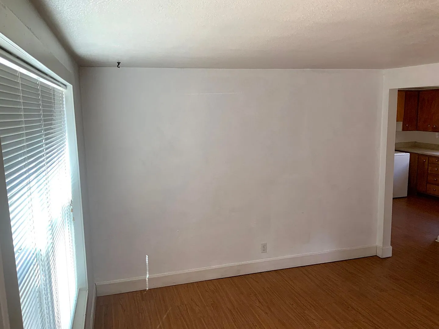 2 Bedroom Duplex Near UO Campus and Downtown — Photo 4