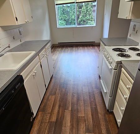 5th image of 4480 SW 96th Ave