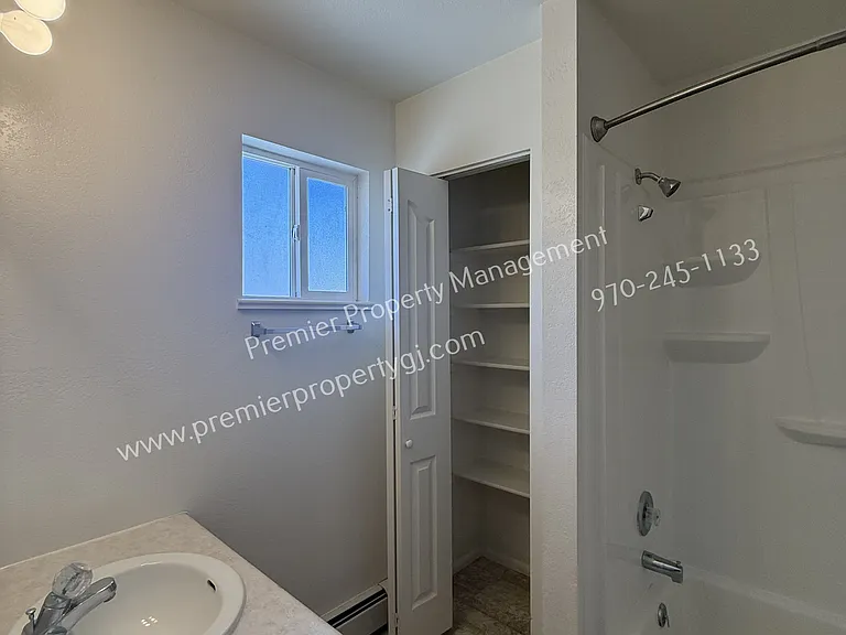 612 Round Table Rd — Photo 16