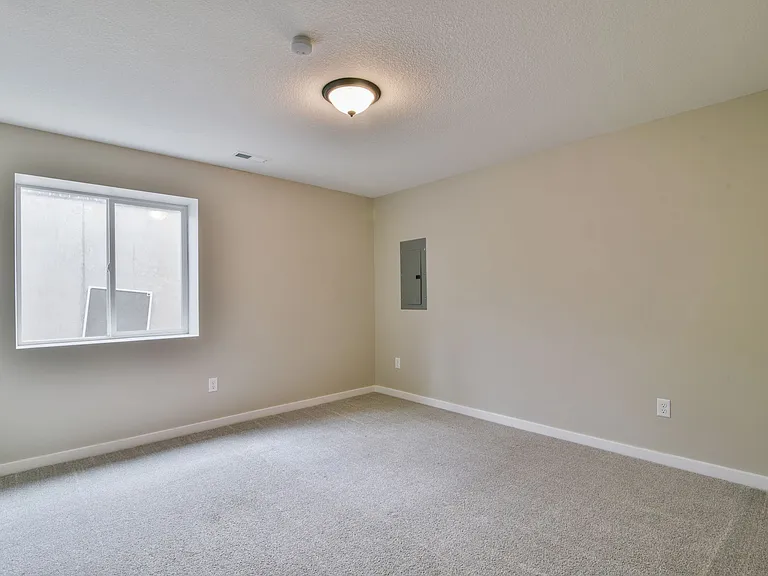 5343 N Pinecrest St — Photo 24
