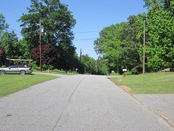 2nd image of 330 Pinehurst Dr