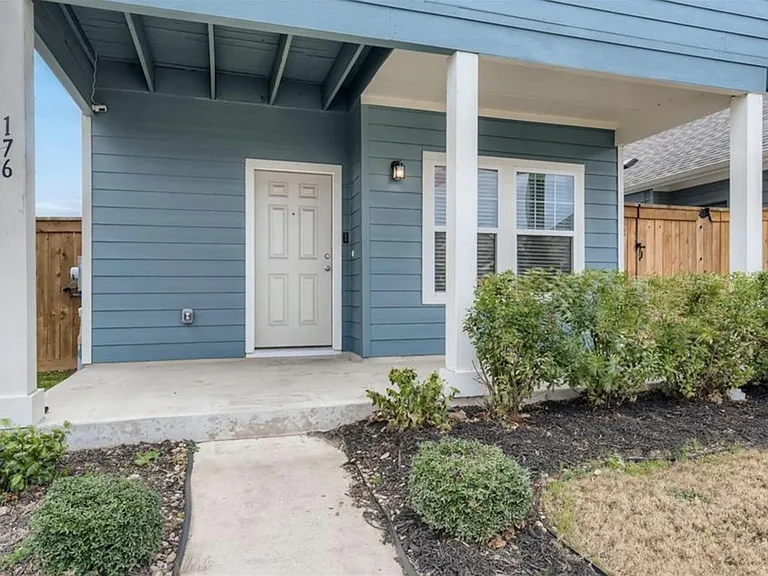 176 Bosque Dr — Photo 4