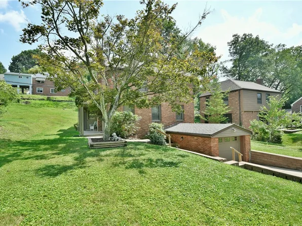 299 Constitution Dr, Pittsburgh, PA 15236