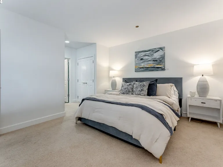 2015 SE Columbia River Dr #320 — Photo 12