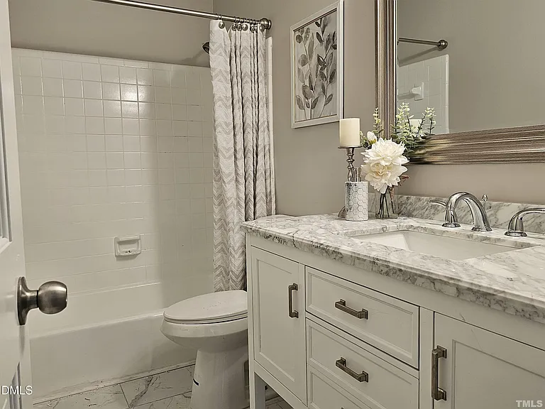 5906 Applewood Ln — Photo 9