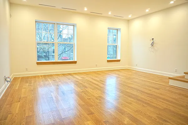 Rented by Coldwell Banker Reliable Real Estate | media 18