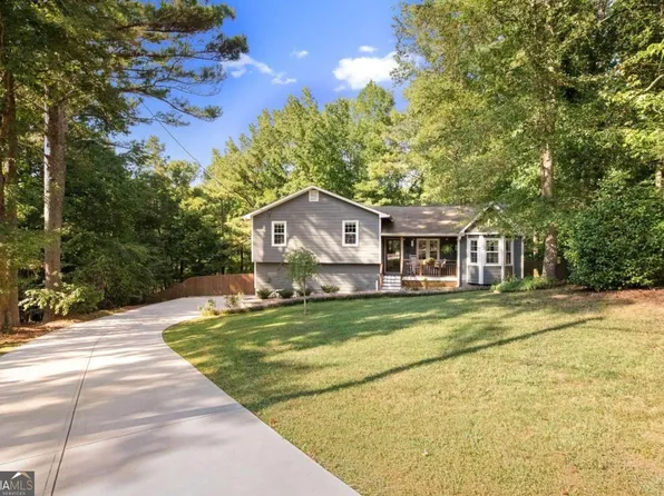 164 Curtis Cv, Canton, GA 30115