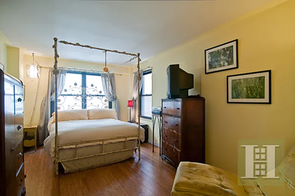 Sold by Halstead Real Estate | media 8