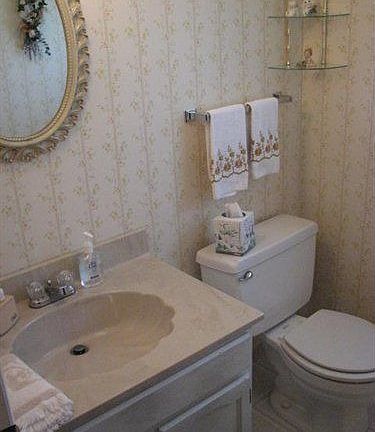 5th image of 857 Ashmun Ave