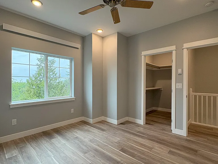 3619 Sussex Dr — Photo 3
