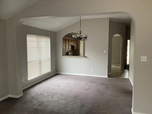 1898 Cedar Ln — Photo 4