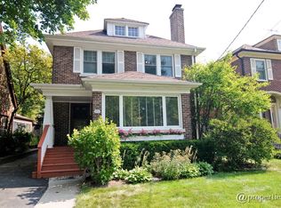 871 Pleasant Ave, Highland Park, IL 60035