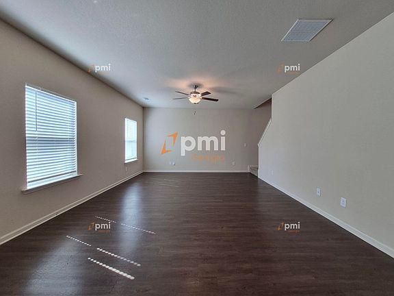 5th image of 533 Moline Way