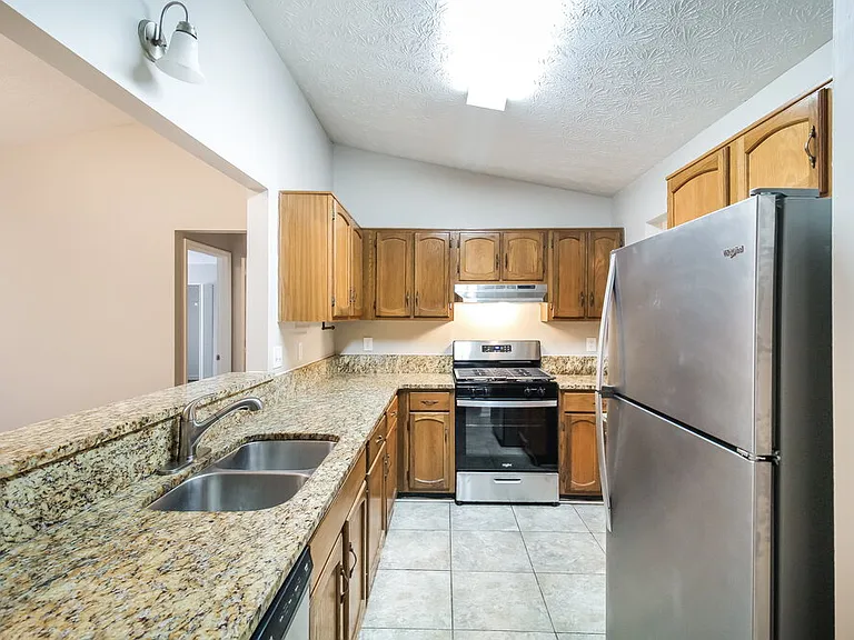 5649 La Fleur Trl — Photo 8