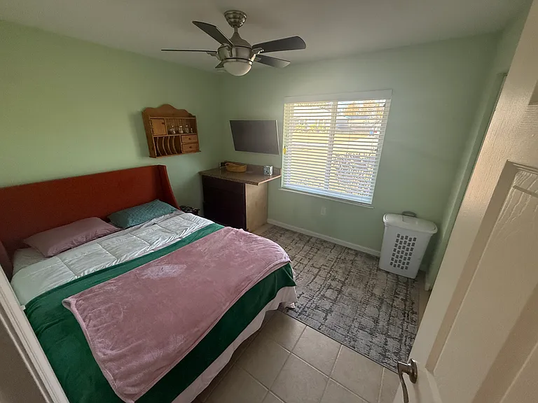 319 42nd Street Ct W — Photo 13