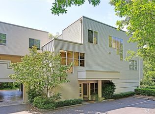 10237 SE 3rd St APT 1, Bellevue, WA 98004