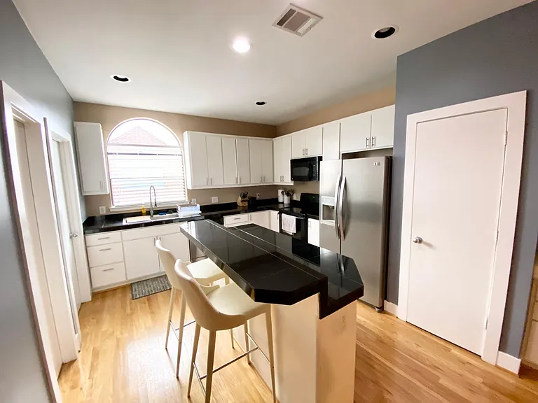 9818 Meredith Elise Ct — Photo 20