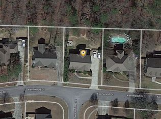 224 Kentwood Dr, Alabaster, AL 35007