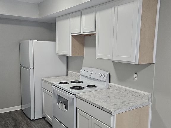 3rd image of 2225 Golf Rd SW APT 301