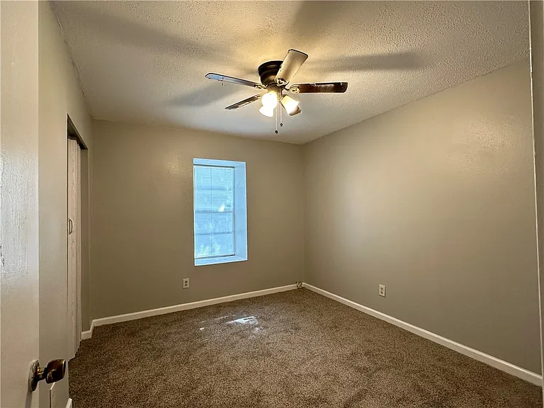 2733 Silverspur Dr — Photo 6