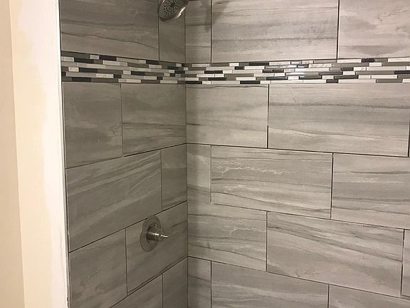 4th image of 85 Morris St #1