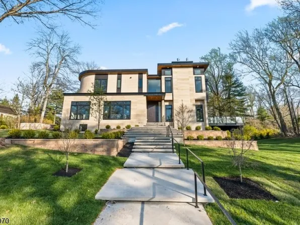 9 Far Brook Dr, Millburn Twp., NJ 07078