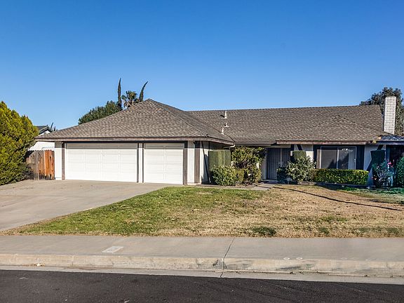 3rd image of 11637 Pecan Way