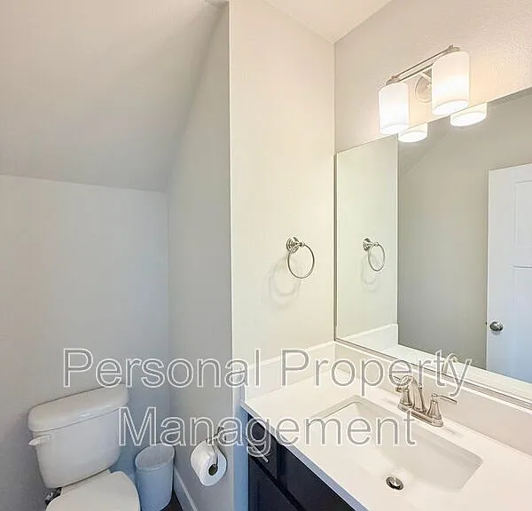 1530 NW 29th Pl — Photo 11
