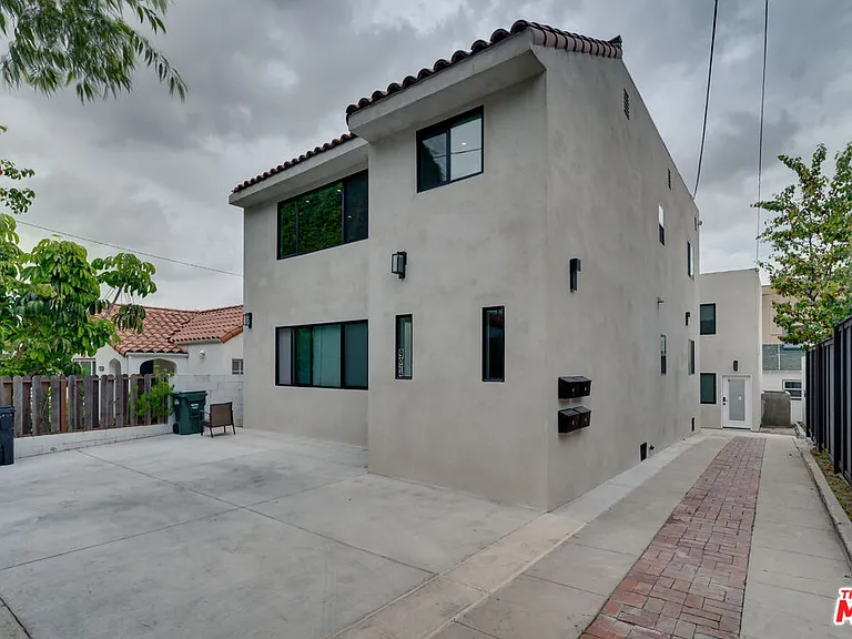 9024 Phyllis Ave #A — Photo 9