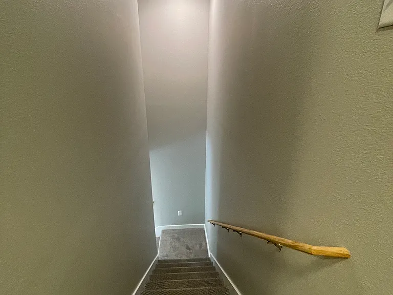 717 W 32nd St #A — Photo 19