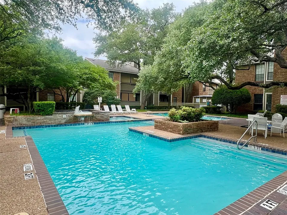 1206 Riverchase Ln #250