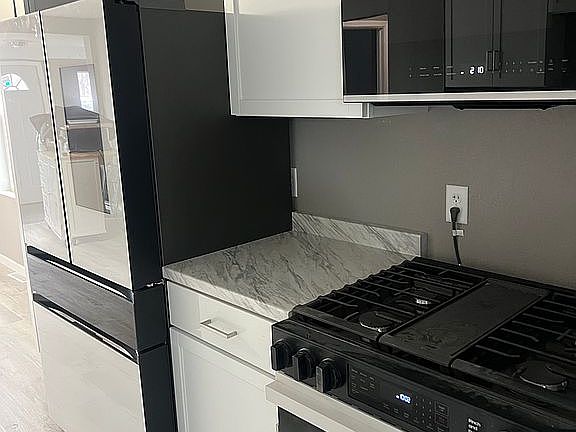 3rd image of 5539 308th St