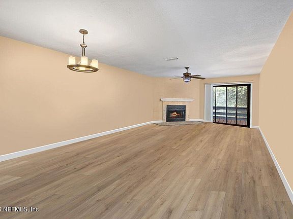 5th image of 1604 ARCADIA Drive #307