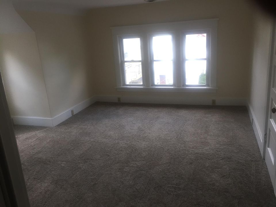 West bedroom