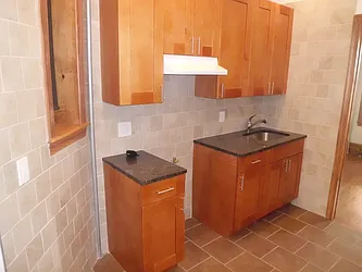 Rented by Maximus Realty Group