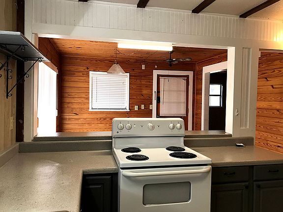 5th image of 679 Tamarack Dr