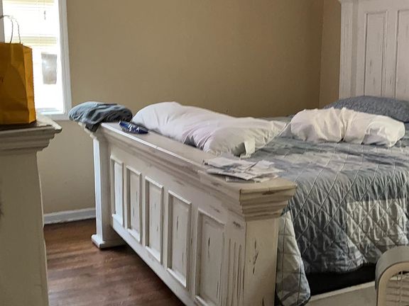 2nd image of 4023 McWeeny Ave