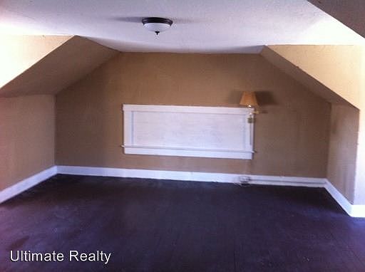 5th image of 7113 Lexington Ave