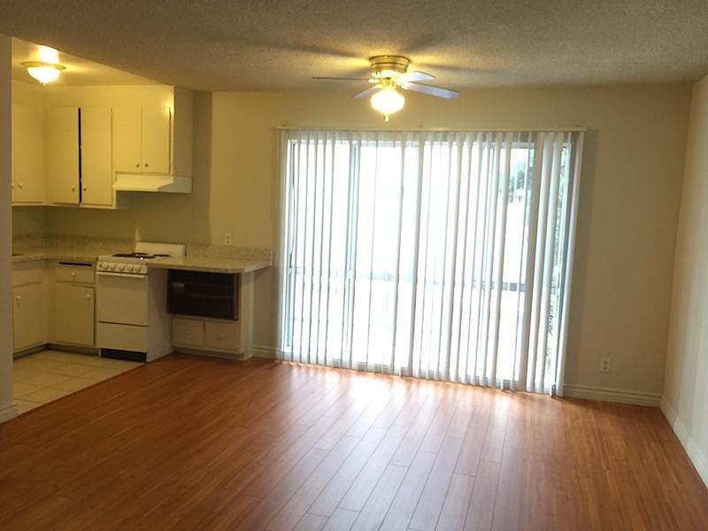 1st image of 530 Veteran Ave #34