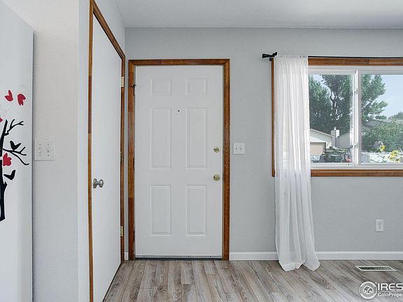 5th image of 819 Woodland Way