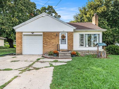 29 S Kent St, Kent City, MI, 49330