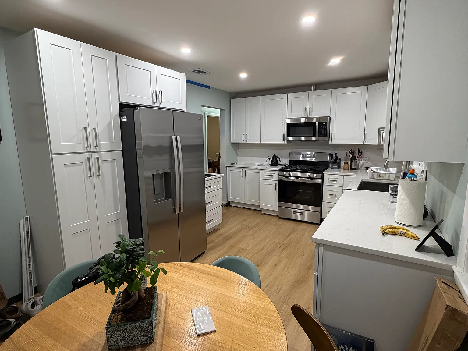 3 bed, 1200 sqft, $2,600 — Photo 2