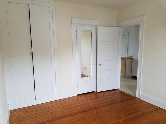 5th image of 768 Derby Ave Floor 2
